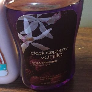 Black raspberry vanilla shower gel